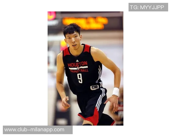 周琦表现出色成为内线支柱北京队主力频遭伤病困扰面临挑战 周琦表现出色成为内线支柱北京队主力频遭伤病困扰面临挑战