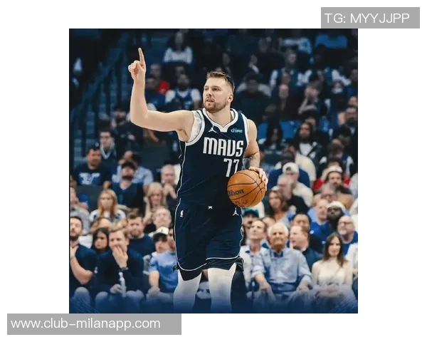 克莱半场表现平平仅得5分状态不佳引发球迷关注